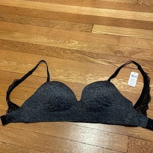 Soma Enbliss Luxe bra, size 32DD. Heathered charcoal, lace back straps. New.